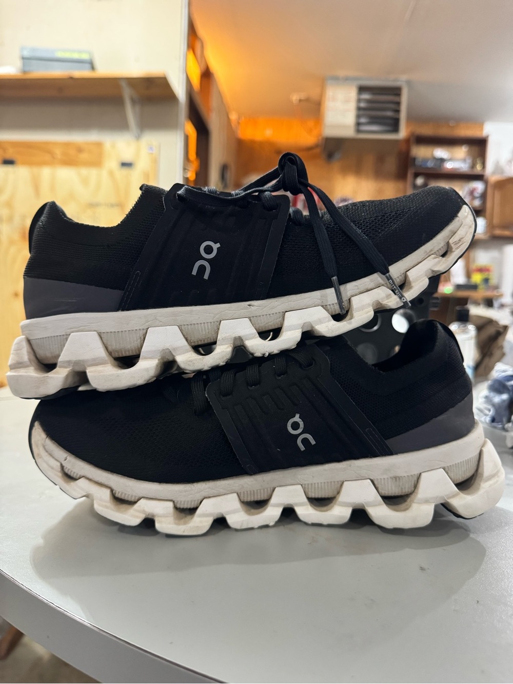 On Cloud Women’s Swift 3 Running Shoes Size 9